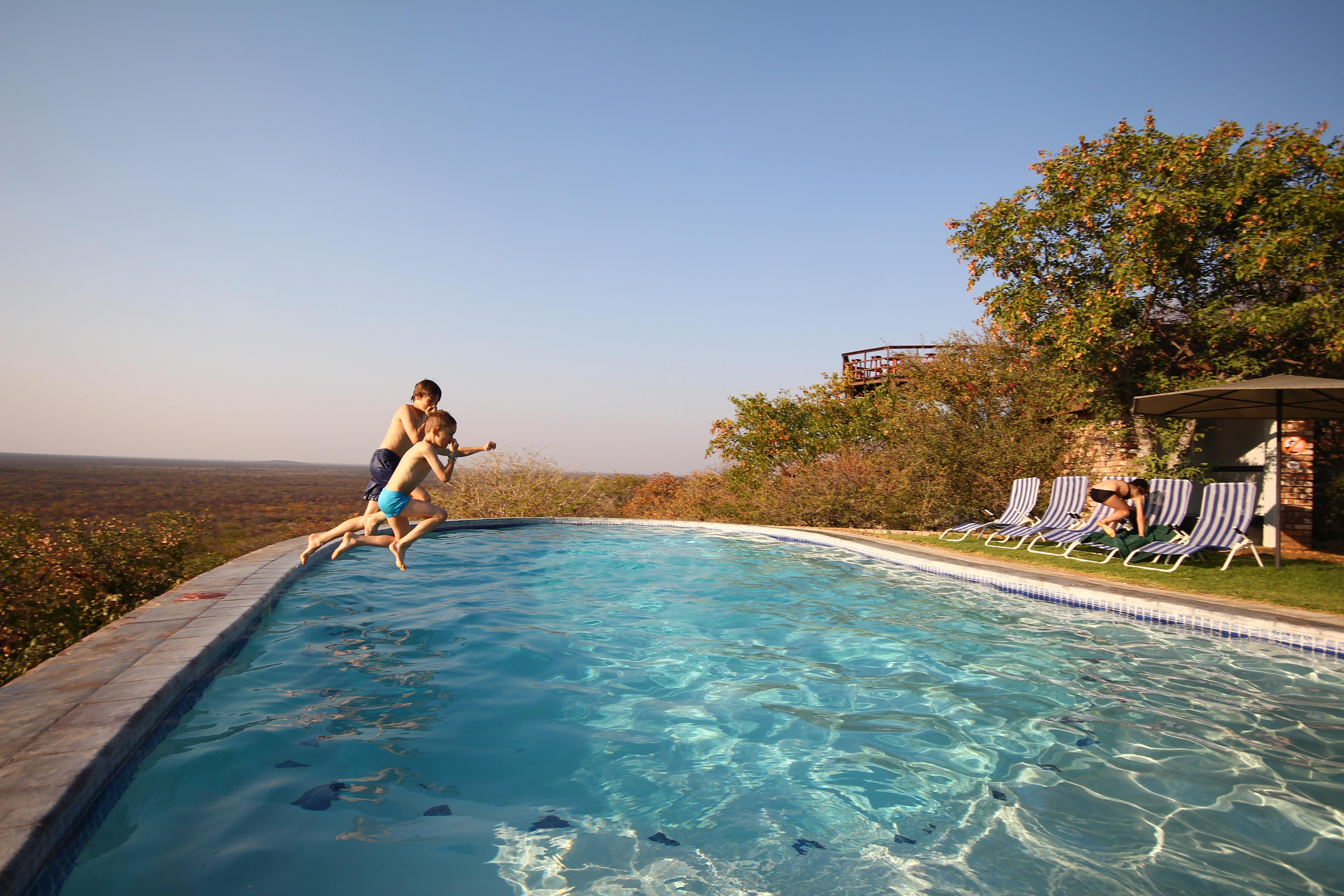 Gondwana Etosha Safari Lodge Okaukuejo Exteriör bild