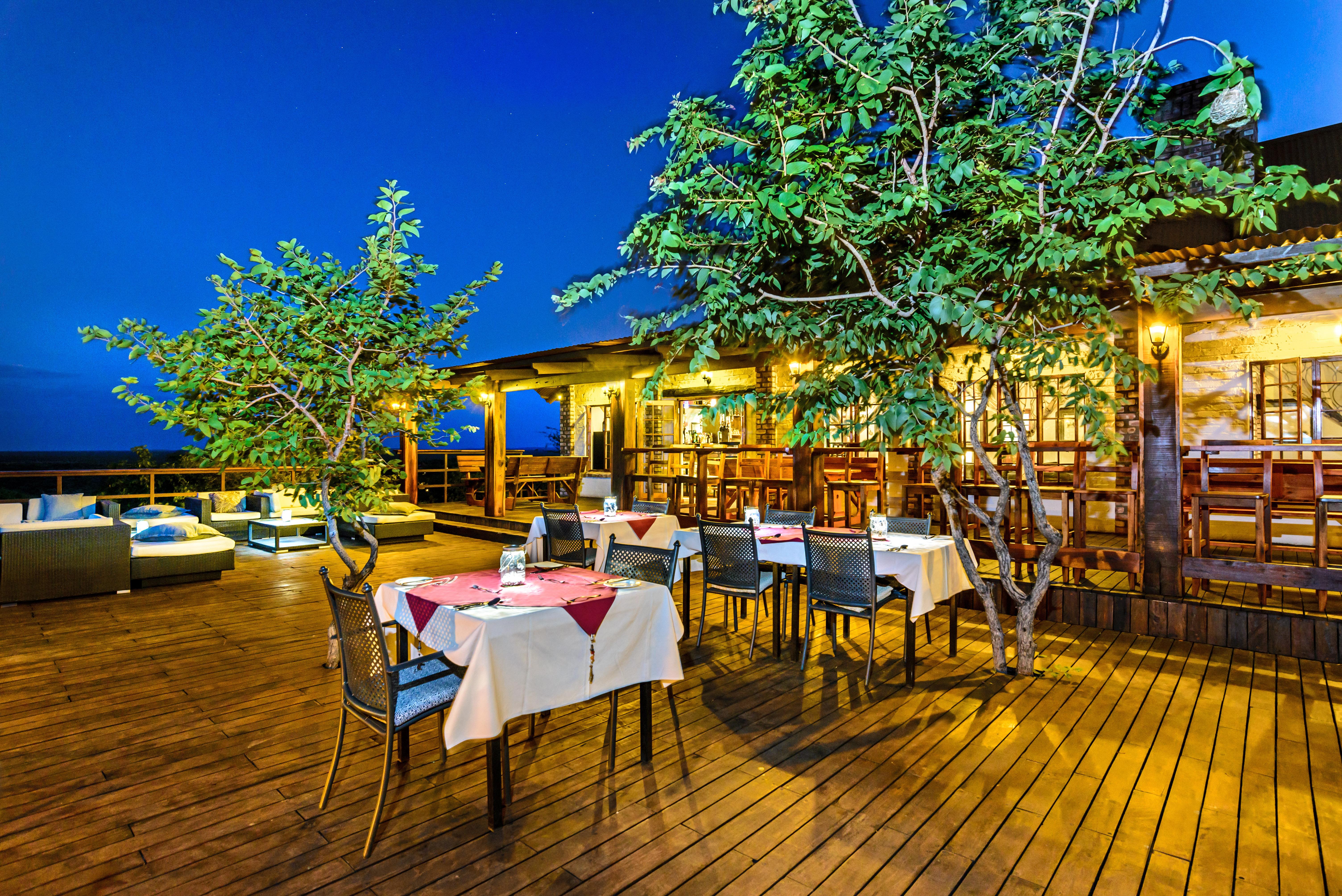 Gondwana Etosha Safari Lodge Okaukuejo Exteriör bild