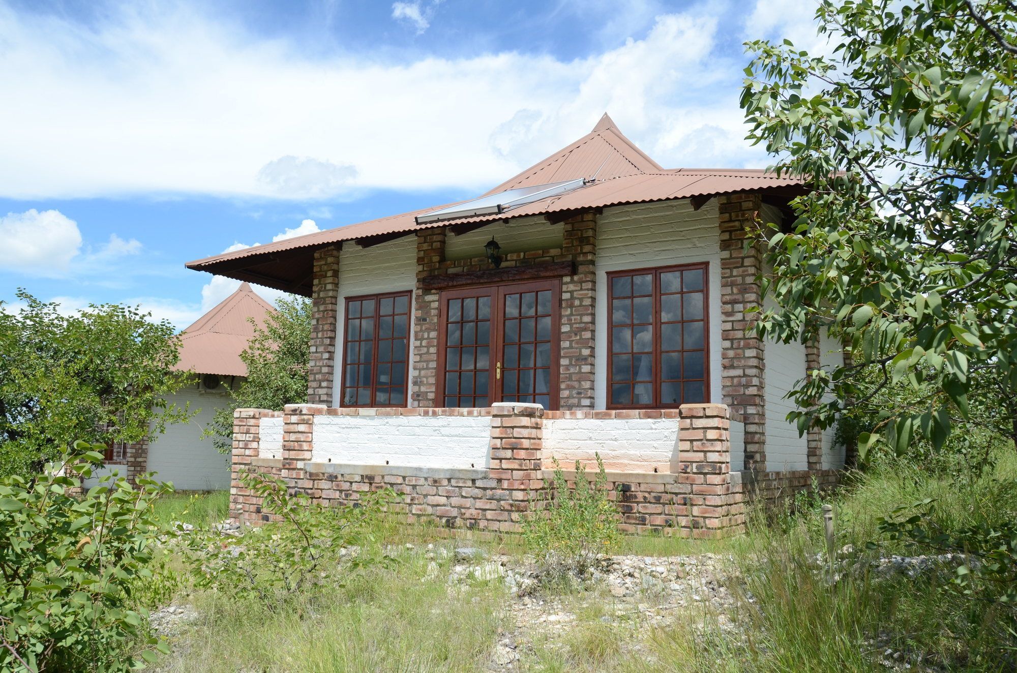 Gondwana Etosha Safari Lodge Okaukuejo Exteriör bild