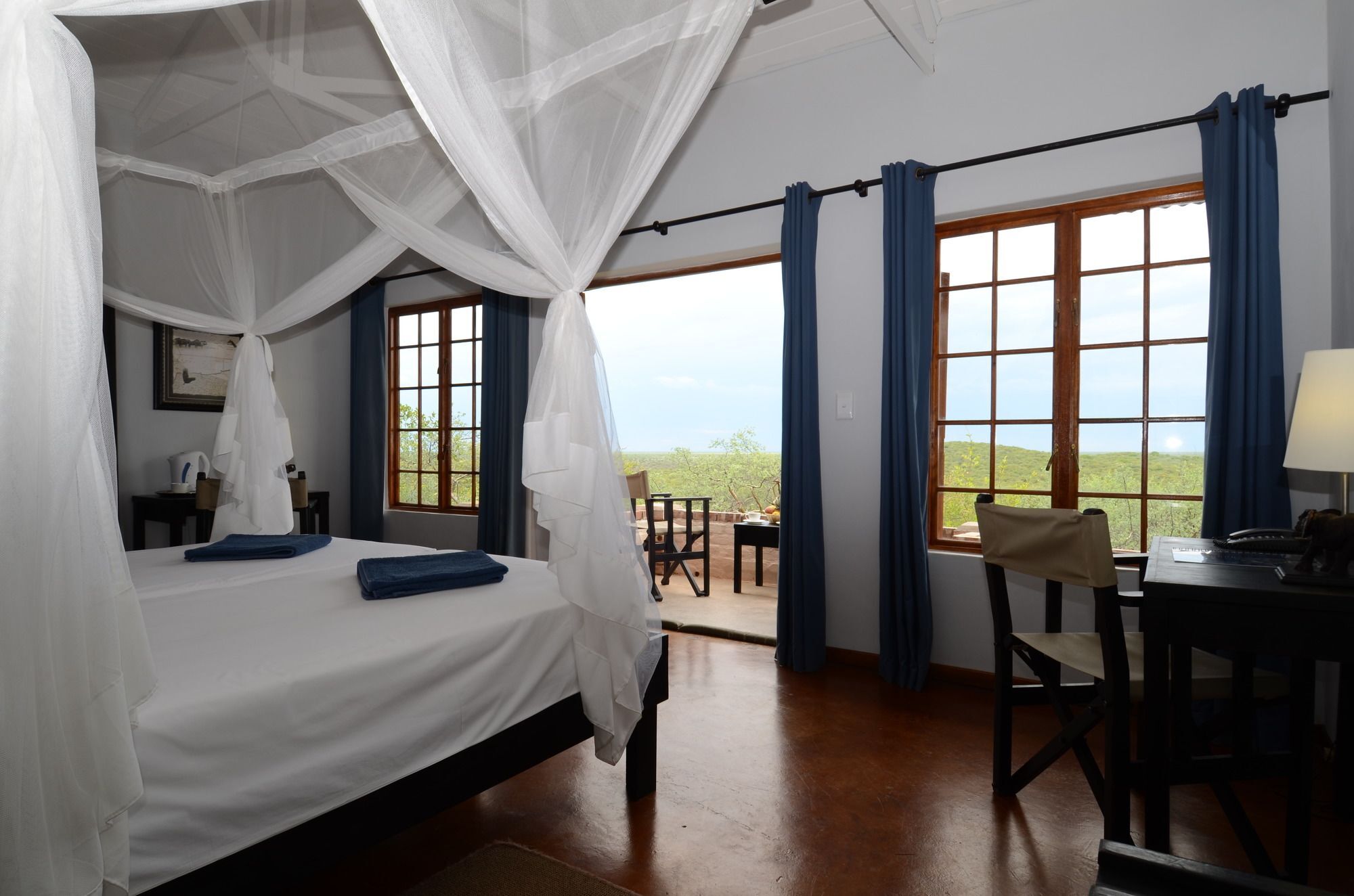 Gondwana Etosha Safari Lodge Okaukuejo Exteriör bild