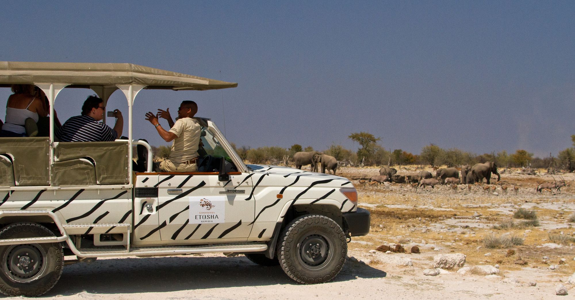 Gondwana Etosha Safari Lodge Okaukuejo Exteriör bild
