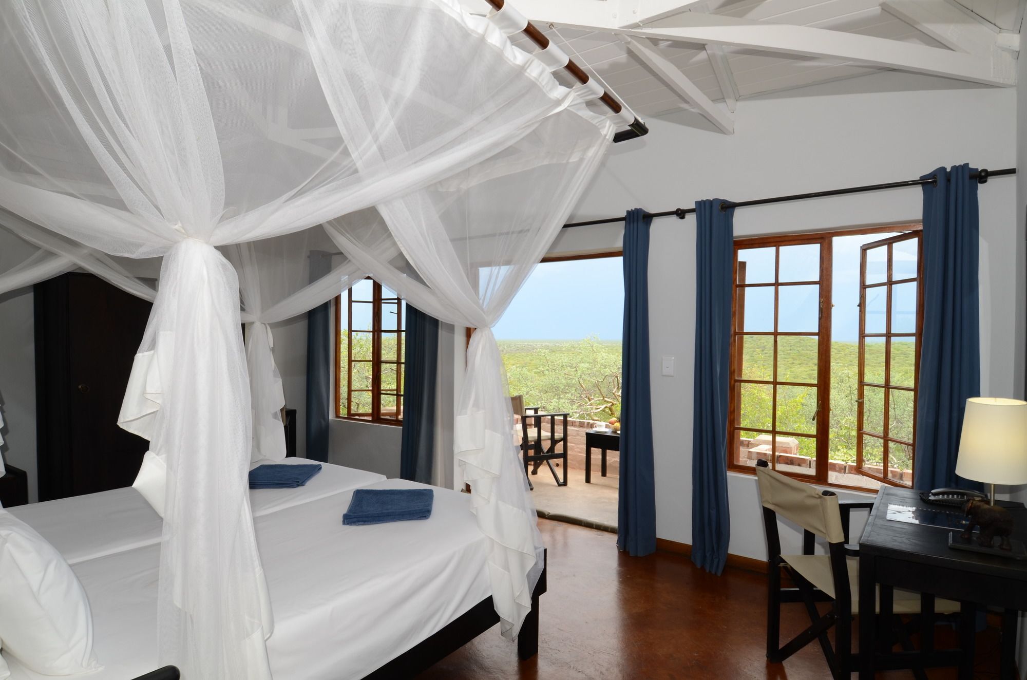 Gondwana Etosha Safari Lodge Okaukuejo Exteriör bild