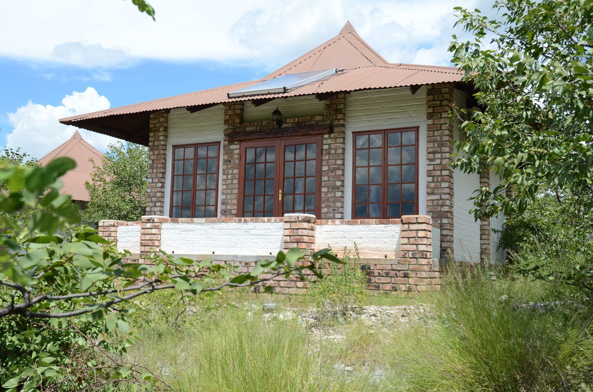 Gondwana Etosha Safari Lodge Okaukuejo Exteriör bild