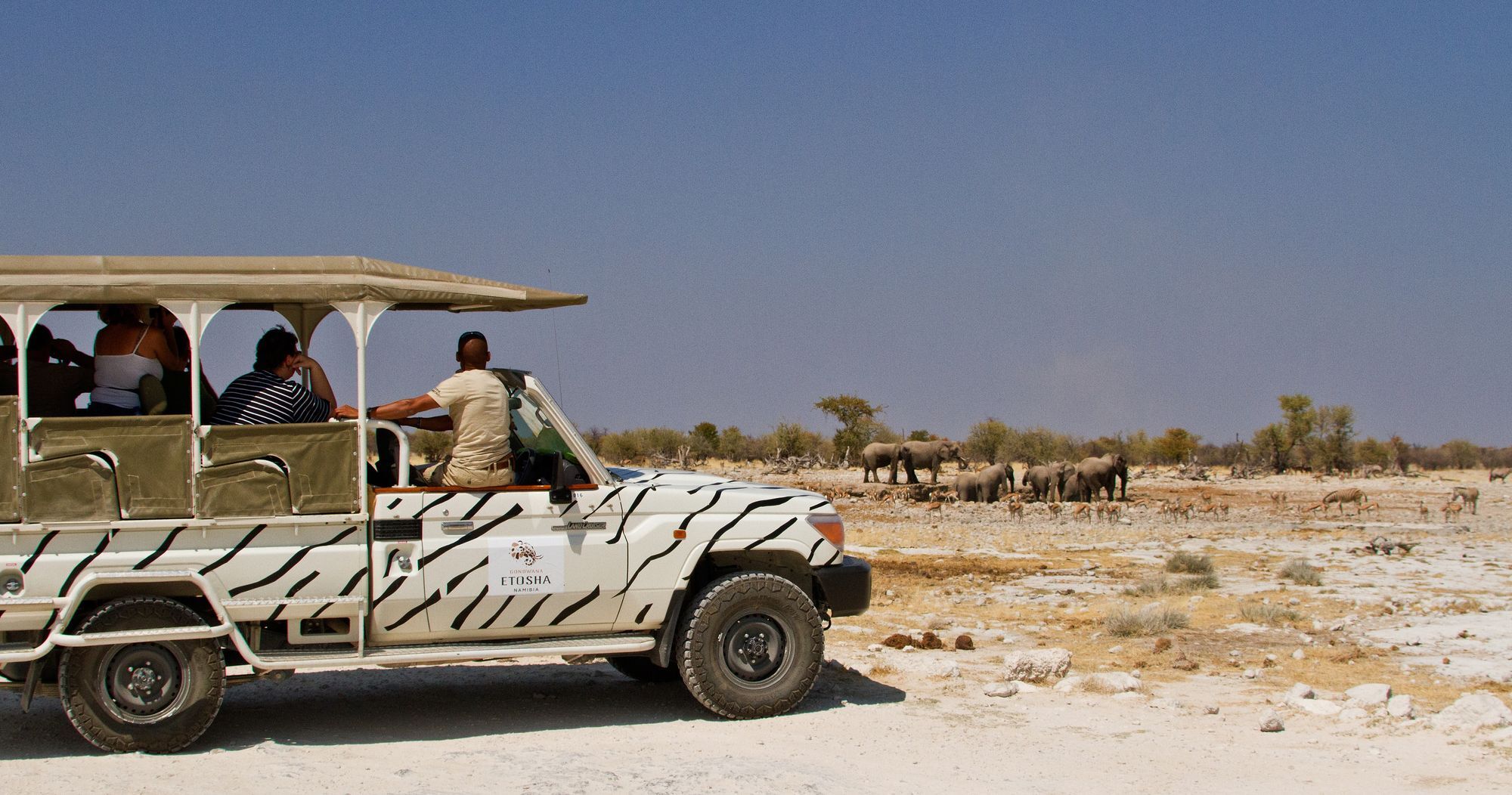 Gondwana Etosha Safari Lodge Okaukuejo Exteriör bild